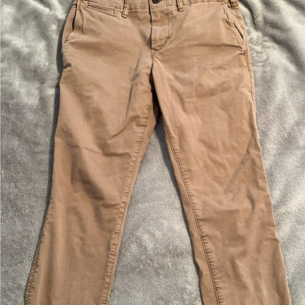 American Eagle Skinny Khaki